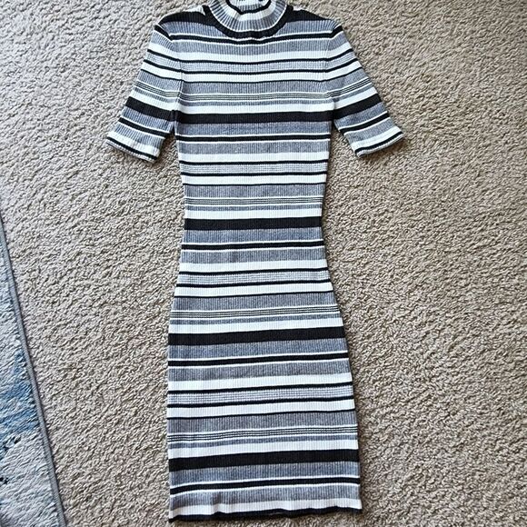 Cotton On Rib Knit Striped Sweater Dress Bodycon White Black Strechy Size Sp - Picture 6 of 7